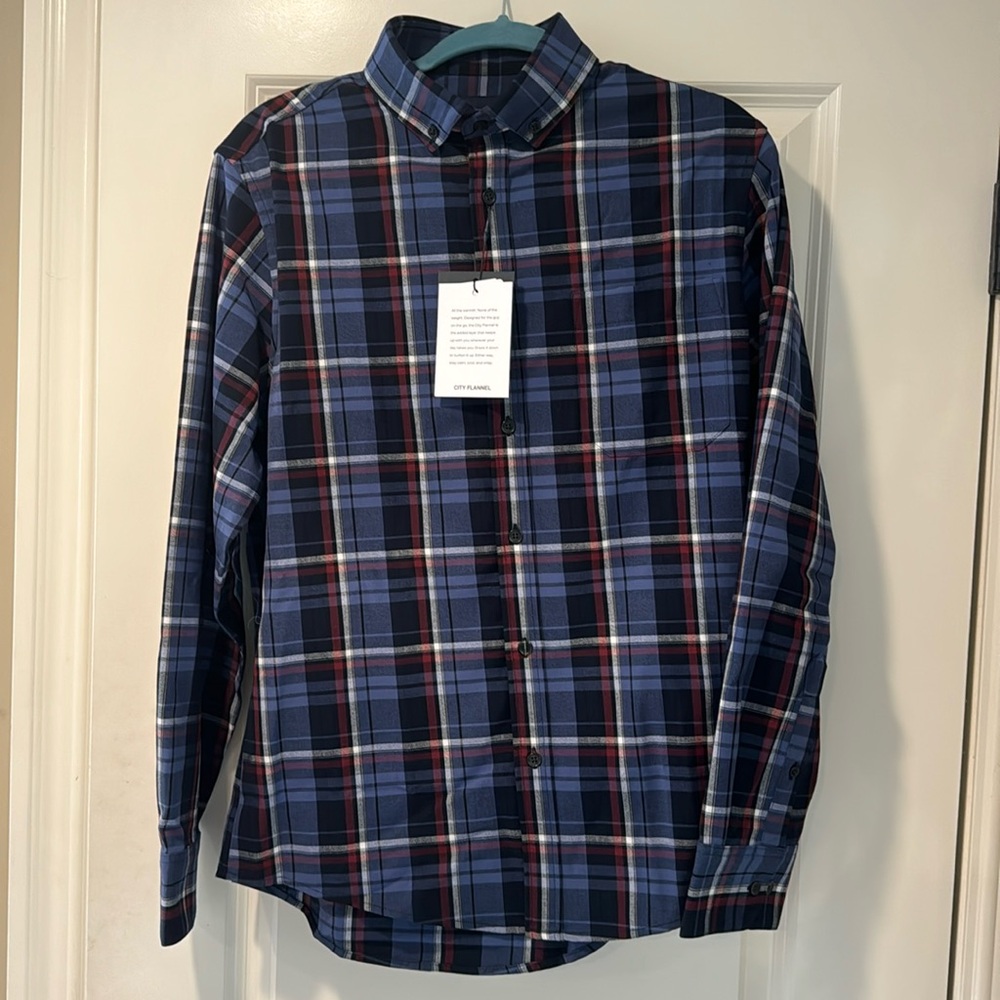 Mizzen + Main button down